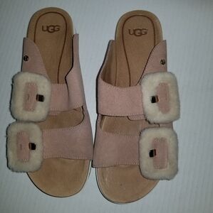 UGG Fluff Indio sandal